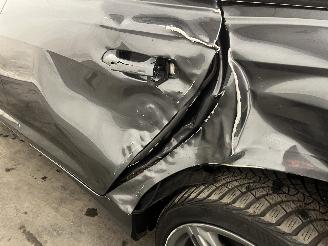 Audi A6 A6 Avant (C8) Combi 3.0 V6 24V 55 TFSI Mild Hybrid Quattro (DLZA) [250=
kW]  (05-2018/...) picture 12