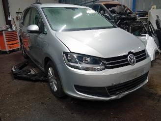 Volkswagen Sharan Sharan (7N) MPV 2.0 TDI 16V (CFFB(Euro 5)) [103kW]  (05-2010/05-2015) picture 2