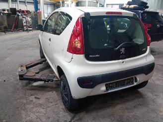 Peugeot 107 107 Hatchback 1.0 12V (384F(1KR)) [50kW]  (06-2005/05-2014) picture 4