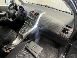 Toyota Auris Auris (E15) Hatchback 1.8 16V HSD Full Hybrid (2ZRFXE) [100kW]  (09-20=
10/09-2012) picture 19