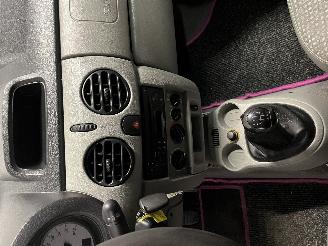 Renault Kangoo Kangoo (KC) MPV 1.6 16V (K4M-752) [70kW]  (06-2001/01-2008) picture 15