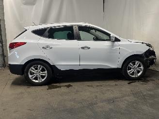 Hyundai Ix35 iX35 (LM) SUV 2.0 16V (G4KD) [120kW]  (01-2010/08-2013) picture 7