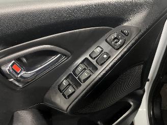 Hyundai Ix35 iX35 (LM) SUV 2.0 16V (G4KD) [120kW]  (01-2010/08-2013) picture 16