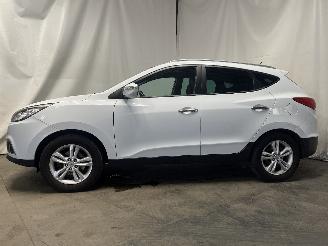 Hyundai Ix35 iX35 (LM) SUV 2.0 16V (G4KD) [120kW]  (01-2010/08-2013) picture 4