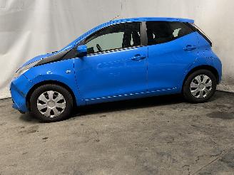 Toyota Aygo Aygo (B40) Hatchback 1.0 12V VVT-i (1KR-FE) [51kW]  (05-2014/06-2018) picture 4