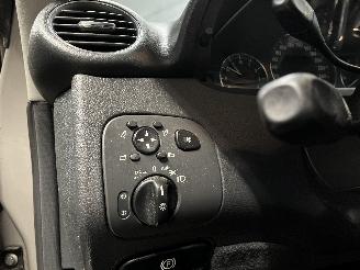 Mercedes CLK CLK (R209) Cabrio 1.8 200 K 16V (M271.940) [120kW]  (02-2003/03-2010) picture 17