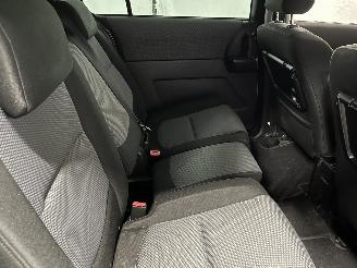 Mazda 5 5 (CR19) MPV 1.8i 16V (L823) [85kW]  (02-2005/05-2010) picture 10