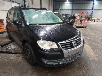 Volkswagen Touran Touran (1T1/T2) MPV 1.4 16V TSI 140 (BMY) [103kW]  (02-2006/05-2010) picture 2