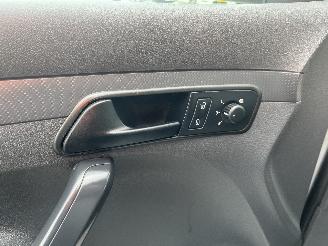 Volkswagen Caddy Caddy III (2KA,2KH,2CA,2CH) Van 1.6 TDI 16V (CAYE) [55kW]  (08-2010/05=
-2015) picture 13