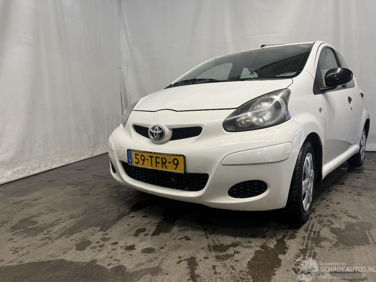 Toyota Aygo Aygo (B10) Hatchback 1.0 12V VVT-i (1KR-FE) [50kW]  (07-2005/05-2014)