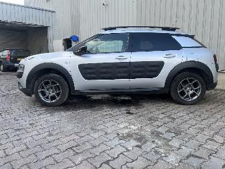 Citroën C4 C4 Cactus (0B/0P) Hatchback 5-drs 1.2 PureTech 82 12V (EB2F(HMZ)) [60k=
W]  (09-2014/...) picture 4