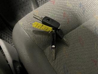 Volkswagen Transporter Transporter T5 Van 2.5 TDi (BNZ) [96kW]  (04-2003/11-2009) picture 22