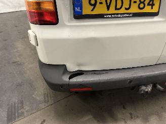 Volkswagen Transporter Transporter T5 Van 2.5 TDi (BNZ) [96kW]  (04-2003/11-2009) picture 11