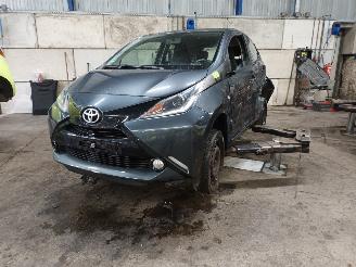 Uttjänta bilar auto Toyota Aygo Aygo (B40) Hatchback 1.0 12V VVT-i (1KR-FE) [51kW]  (05-2014/06-2018) 2015/12