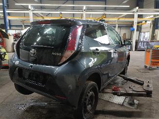 Toyota Aygo Aygo (B40) Hatchback 1.0 12V VVT-i (1KR-FE) [51kW]  (05-2014/06-2018) picture 3