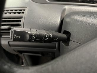 Peugeot Expert Expert (224) MPV 1.6 (220A2.000) [58kW]  (02-1996/09-2000) picture 17