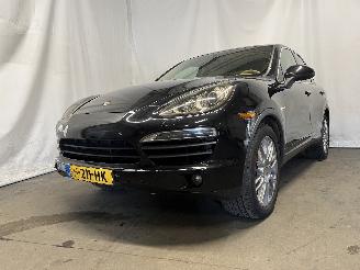 uszkodzony samochody osobowe Porsche Cayenne Cayenne II (92A) SUV 3.0 S E-Hybrid 24V (MCG.FA) [306kW]  (05-2011/05-=
2017) 2012/7