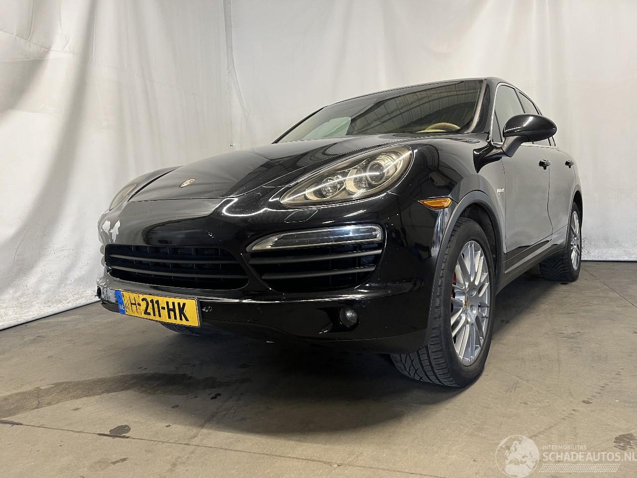 Porsche Cayenne Cayenne II (92A) SUV 3.0 S E-Hybrid 24V (MCG.FA) [306kW]  (05-2011/05-=
2017)