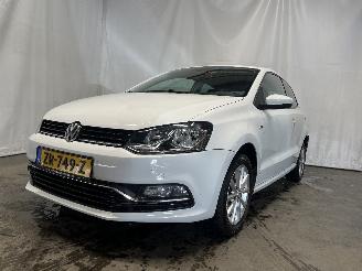 krockskadad bil auto Volkswagen Polo Polo V (6R) Hatchback 1.0 12V BlueMotion Technology (CHYA) [44kW]  (01=
-2014/10-2017) 2015/4