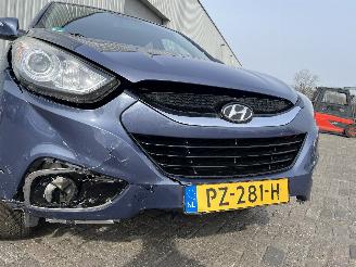 Hyundai Ix35 iX35 (LM) SUV 2.0 16V (G4KD) [120kW]  (01-2010/08-2013) picture 10