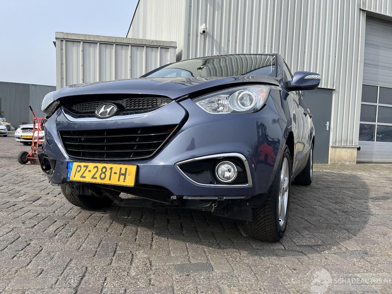 Hyundai Ix35 iX35 (LM) SUV 2.0 16V (G4KD) [120kW]  (01-2010/08-2013)