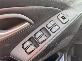 Hyundai Ix35 iX35 (LM) SUV 2.0 16V (G4KD) [120kW]  (01-2010/08-2013) picture 21