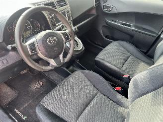 Toyota Verso Verso S MPV 1.33 16V Dual VVT-I (1NRFE) [73kW]  (11-2010/10-2016) picture 14