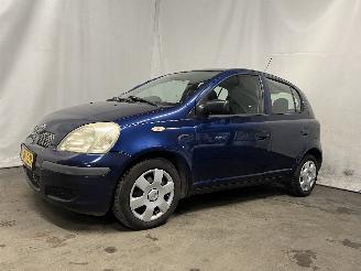 Toyota Yaris Yaris (P1) Hatchback 1.3 16V VVT-i (2SZFE) [64kW]  (04-2002/09-2005) picture 3