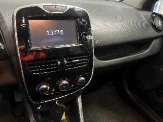 Renault Clio Clio IV Estate/Grandtour (7R) Combi 5-drs 1.5 Energy dCi 90 FAP (K9K-6=
08(K9K-B6)) [66kW]  (11-2012/08-2021) picture 21