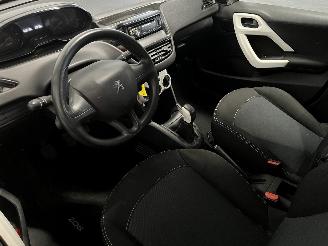 Peugeot 208 208 I (CA/CC/CK/CL) Hatchback 1.0 Vti 12V PureTech (EB0(ZMZ)) [50kW]  =
(03-2012/12-2019) picture 12