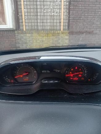 Peugeot 208 208 I (CA/CC/CK/CL) Hatchback 1.0 Vti 12V PureTech (EB0(ZMZ)) [50kW]  =
(03-2012/12-2019) picture 2