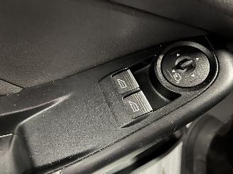 Ford Fiesta Fiesta 6 (JA8) Hatchback 1.6 ST 16V (JTJA(Euro 5)) [134kW]  (03-2013/1=
2-2017) picture 17