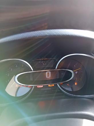 Renault Clio Clio IV Estate/Grandtour (7R) Combi 5-drs 1.5 Energy dCi 90 FAP (K9K-6=
08(K9K-B6)) [66kW]  (11-2012/08-2021) picture 2