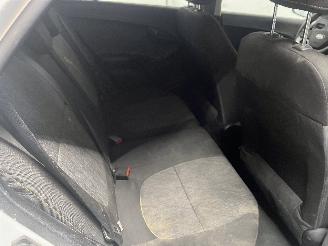 Kia Picanto Picanto (TA) Hatchback 1.0 12V (G3LA) [51kW]  (05-2011/06-2017) picture 11