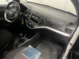 Kia Picanto Picanto (TA) Hatchback 1.0 12V (G3LA) [51kW]  (05-2011/06-2017) picture 9
