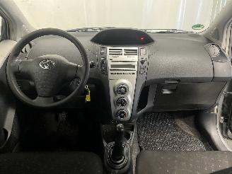 Toyota Yaris Yaris II (P9) Hatchback 1.0 12V VVT-i (1KR-FE) [51kW]  (08-2005/12-201=
1) picture 14