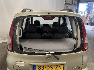 Toyota Yaris Yaris Verso (P2) MPV 1.3 16V (2NZFE) [63kW]  (08-1999/10-2002) picture 10