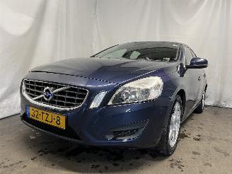 skadebil auto Volvo V-60 V60 I (FW/GW) Combi 1.6 T3 16V (B4164T3(Euro 5)) [110kW]  (09-2010/12-=
2015) 2012/5