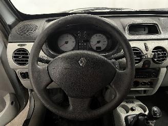 Renault Kangoo Kangoo (KC) MPV 1.6 16V (K4M-752) [70kW]  (06-2001/01-2008) picture 19
