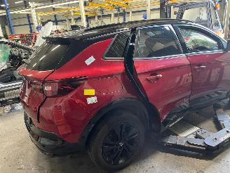 Opel Grandland Grandland (X) SUV 1.6 Turbo 16V Hybrid (F16XHR(EP6FADTXD)) [165kW]  (1=
2-2019/...) picture 3