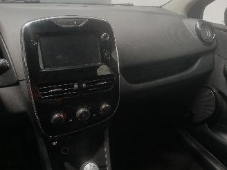 Renault Clio Clio IV (5R) Hatchback 5-drs 0.9 Energy TCE 90 12V (H4B-400(H4B-A4)) [=
66kW]  (11-2012/08-2021) picture 15