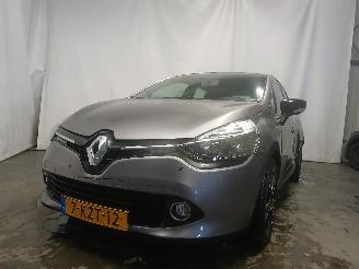krockskadad bil auto Renault Clio Clio IV (5R) Hatchback 5-drs 0.9 Energy TCE 90 12V (H4B-400(H4B-A4)) [=
66kW]  (11-2012/08-2021) 2013/8
