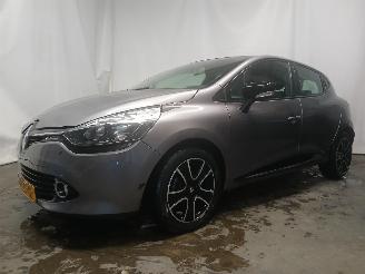 Renault Clio Clio IV (5R) Hatchback 5-drs 0.9 Energy TCE 90 12V (H4B-400(H4B-A4)) [=
66kW]  (11-2012/08-2021) picture 2