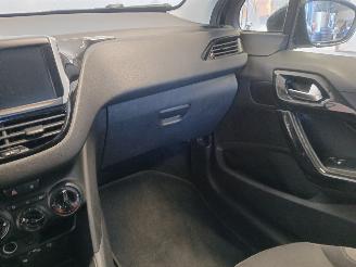 Peugeot 208 208 I (CA/CC/CK/CL) Hatchback 1.2 Vti 12V PureTech 82 (EB2F(HMZ)) [60k=
W]  (03-2012/12-2019) picture 15