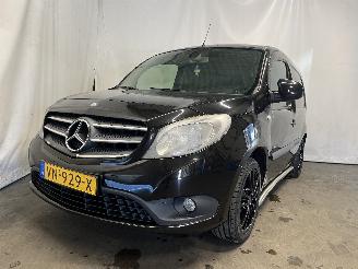 Unfallwagen Mercedes Citan Citan (415.6) Van 1.5 111 CDI (OM607.951(K9K)) [81kW]  (06-2013/08-202=
1) 2015/5