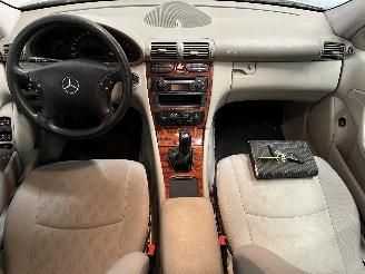 Mercedes C-klasse C (W203) Sedan 2.2 C-200 CDI 16V (OM611.962) [85kW]  (09-2000/06-2003)= picture 19