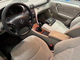 Mercedes C-klasse C (W203) Sedan 2.2 C-200 CDI 16V (OM611.962) [85kW]  (09-2000/06-2003)= picture 20