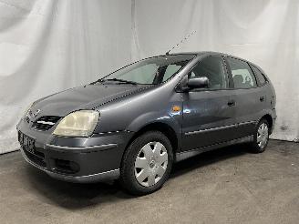 Nissan Almera Almera Tino (V10M) MPV 1.8 16V (QG18DE) [85kW]  (12-2002/02-2006) picture 2