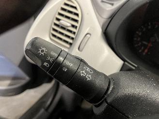 Nissan Almera Almera Tino (V10M) MPV 1.8 16V (QG18DE) [85kW]  (12-2002/02-2006) picture 13