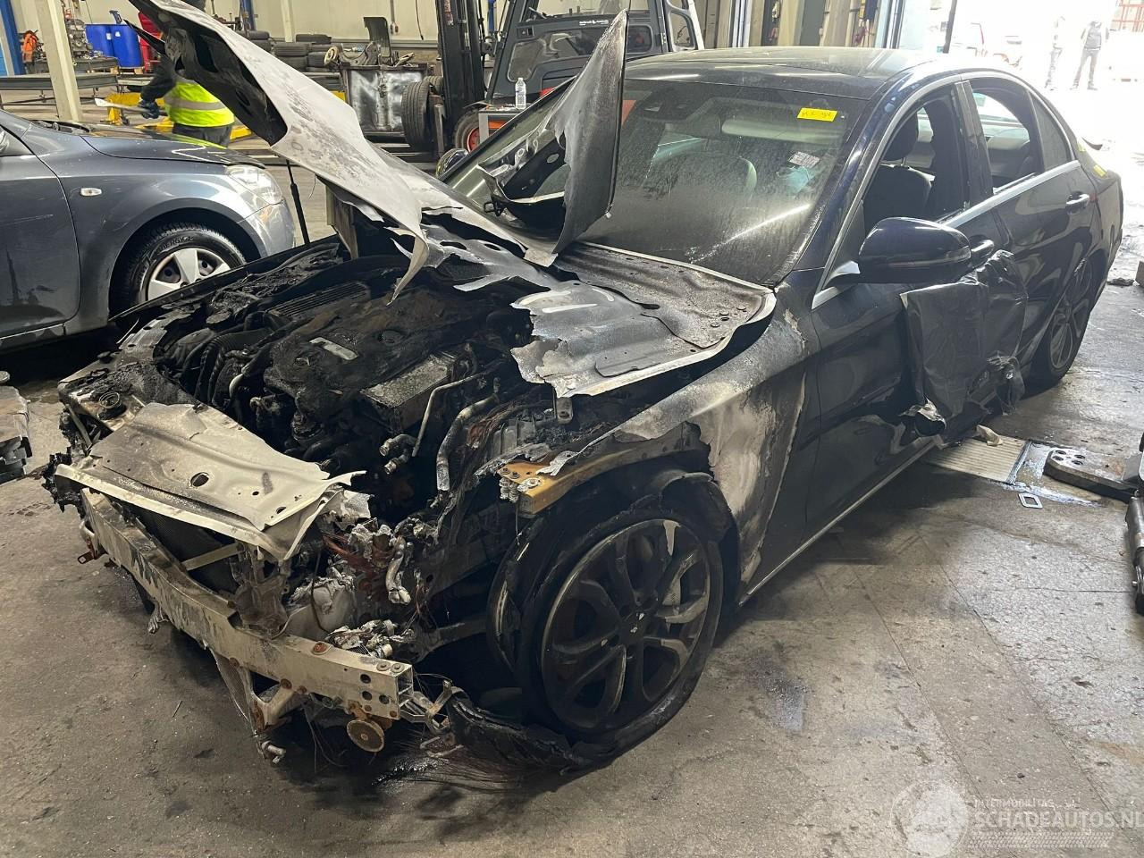 Mercedes C-klasse C (W205) Sedan C-350 e 2.0 16V (M274.920) [205kW]  (02-2015/08-2018)